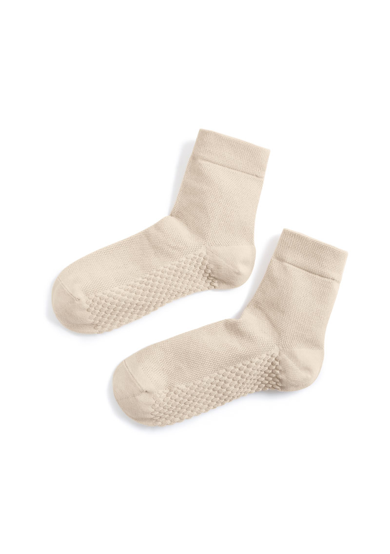 【加價購$59】高透氣抗起球網眼中筒襪