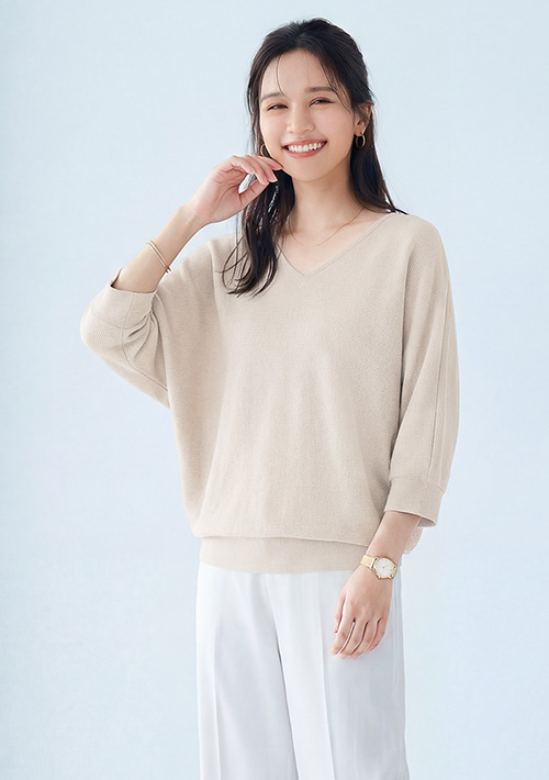 坑條V領七分袖寬版上衣