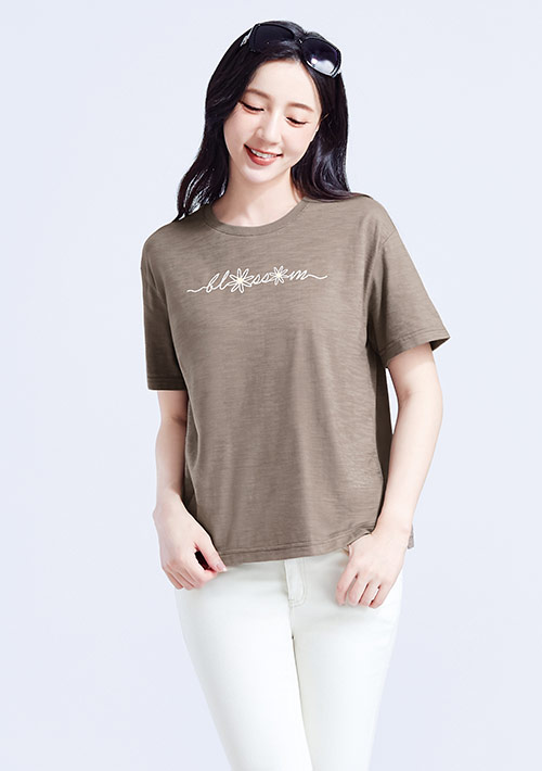 【限時$210】竹節棉字母印花側開衩短袖上衣