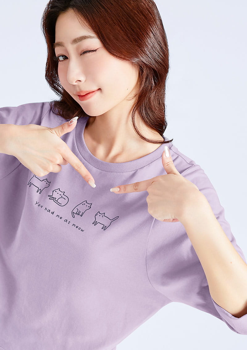 純棉貓咪印花七分袖寬版上衣