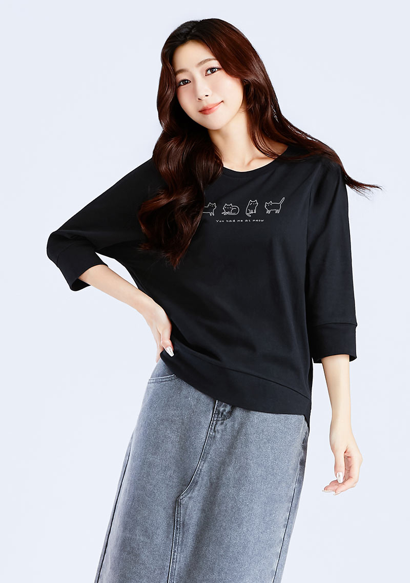 純棉貓咪印花七分袖寬版上衣