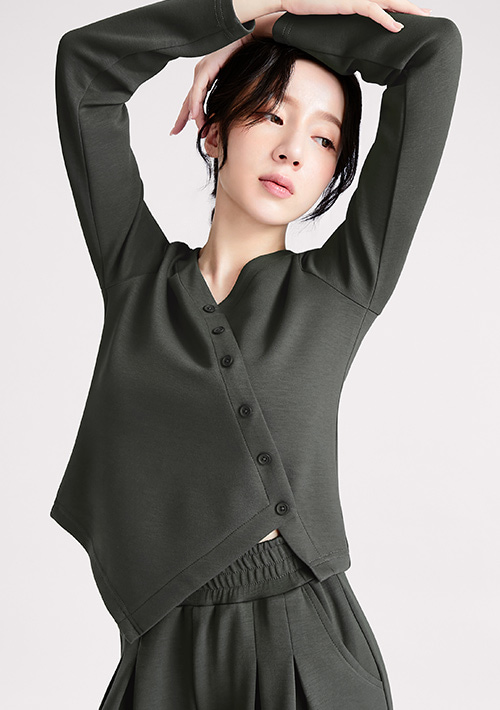 輕氧棉斜裁設計上衣