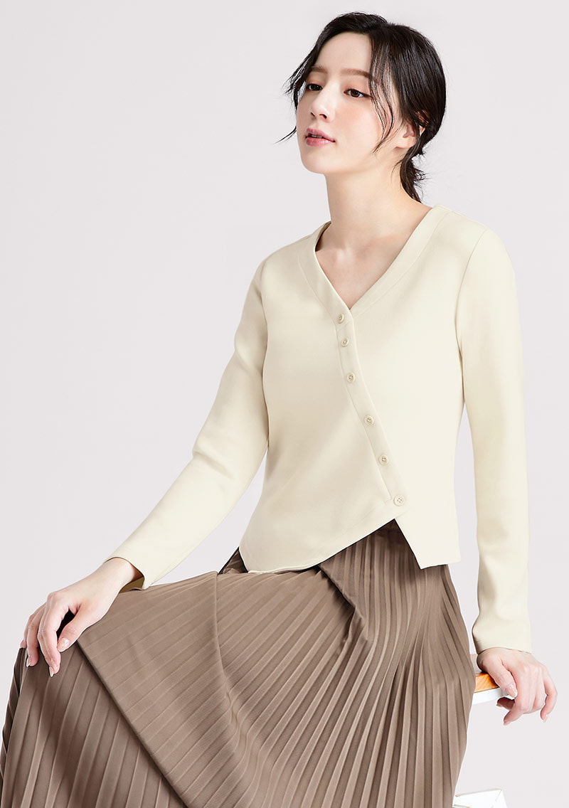 輕氧棉斜裁設計上衣