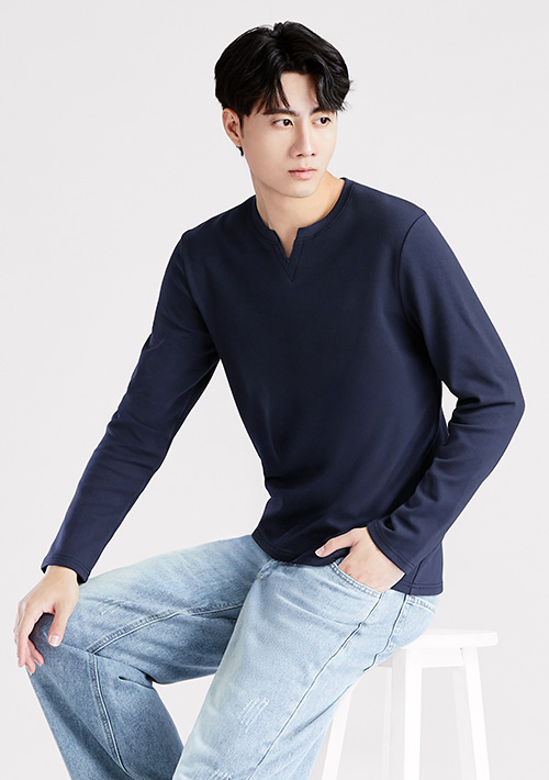 高磅棉質磨毛小V領長袖上衣-男裝