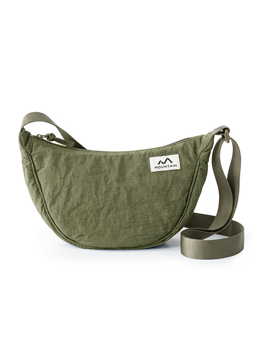 輕量防潑水弧形肩背包 (中性款)