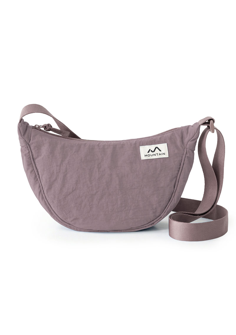 輕量防潑水弧形肩背包 (中性款)