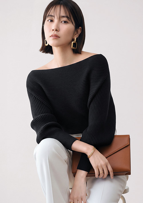 一字領連袖針織衫