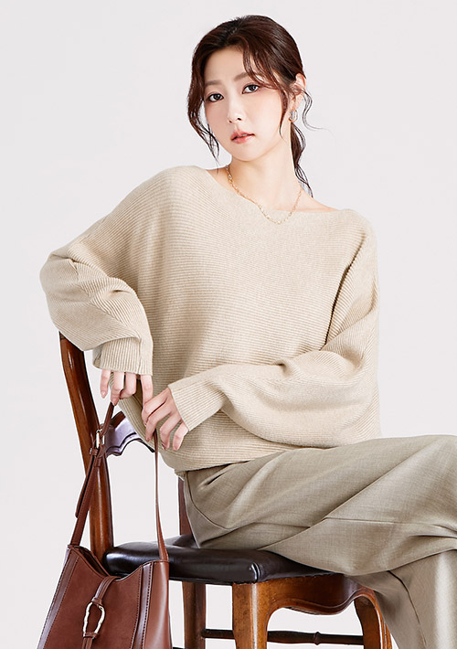 一字領連袖針織衫