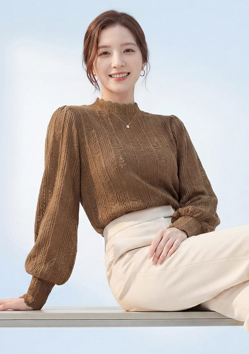 法式鏤空蕾絲半高領上衣