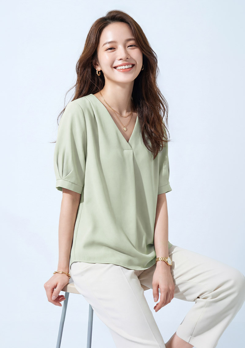 壓褶V領雪紡上衣