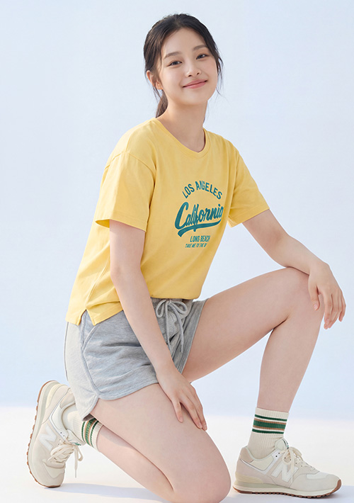 純棉文字印花側開衩短袖上衣