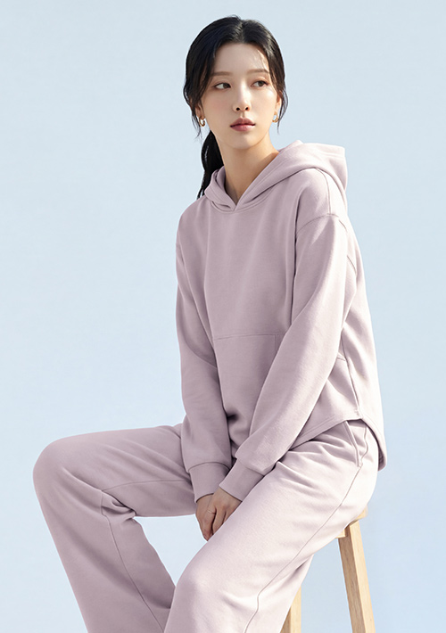 輕氧棉剪接連帽上衣
