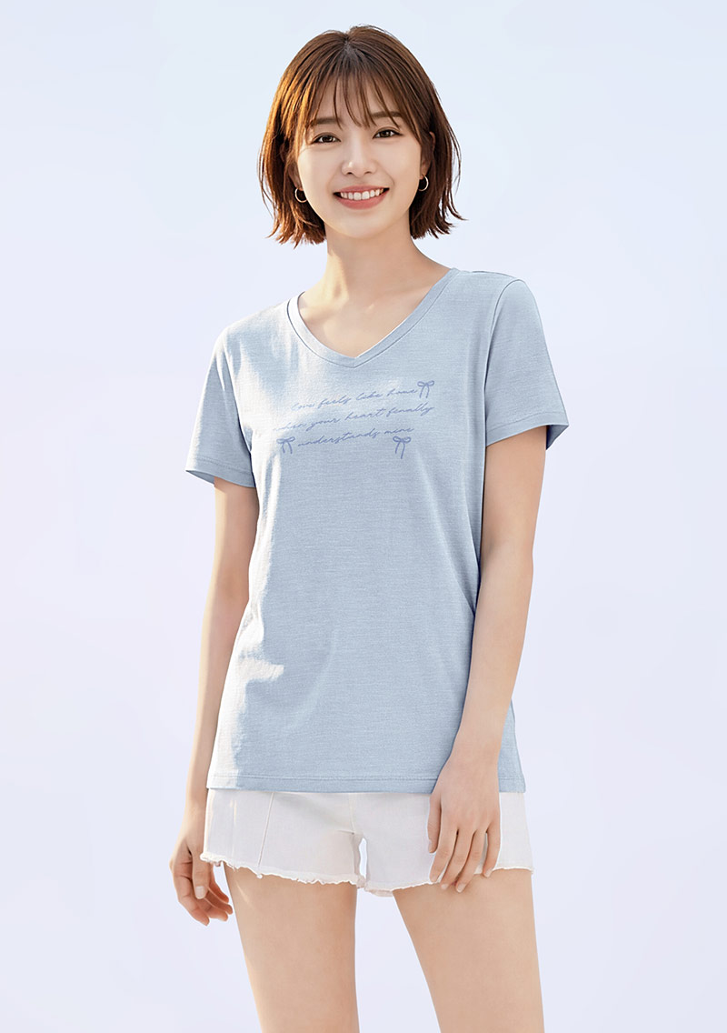 竹節棉文字印花V領短袖上衣