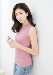 氣質素雅坑條背心
