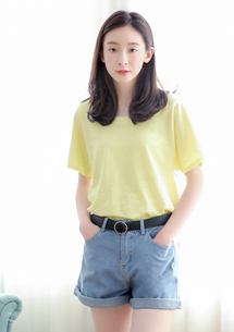 輕柔美背質感後交叉上衣
