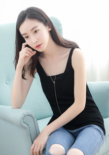 氣質女孩細肩針織背心