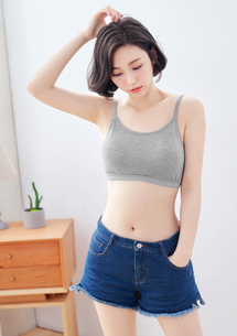莫代爾罩杯短版小可愛