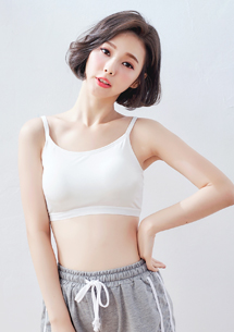 莫代爾罩杯短版小可愛