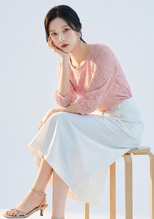 蕾絲七分袖上衣